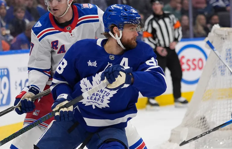 William Nylander riskerar att missa mötet med San Jose Sharks. Foto: John E. Sokolowski-Imagn Images
