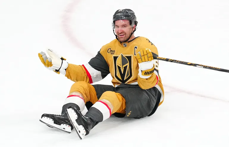Vegas Golden Knights förlänger med Mark Stone.