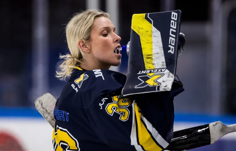 Tidigare SDHL-målvakten blir tränare - i Hockeyallsvenskan