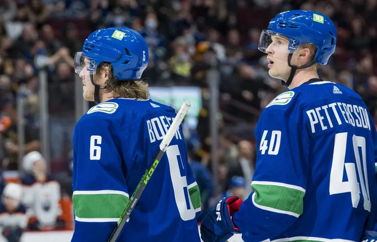 Tre Perioder om Elias Pettersson, Rögles storvärvning och SHL:s största profiler
