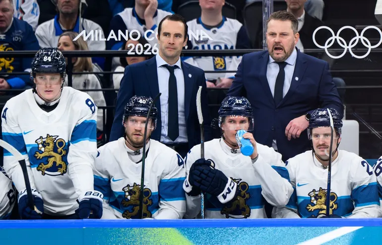 Sprickan i Finland: "Inte säker på att coachen leder gruppen"