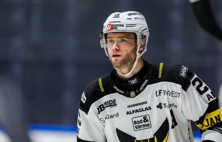 Kim Rosdahl lämnar Västerås med ett år kvar på kontraktet.