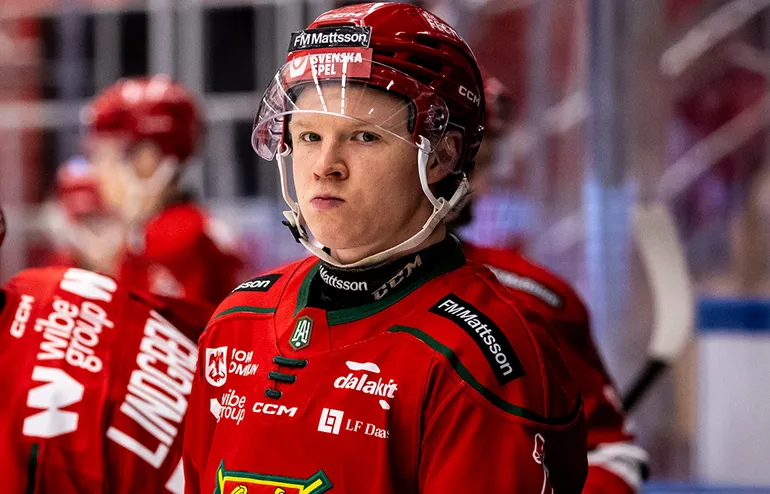 Bryter kontraktet – lämnar Mora
