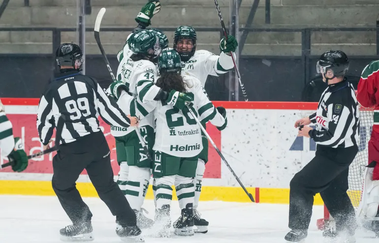 Historiska segern: Färjestad vann över HV71