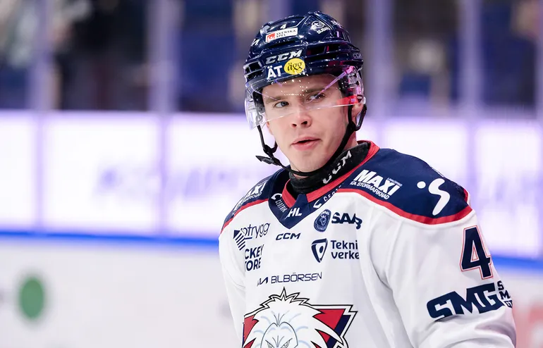 Oscar Lawner missar Karlskogas seriepremiär. 