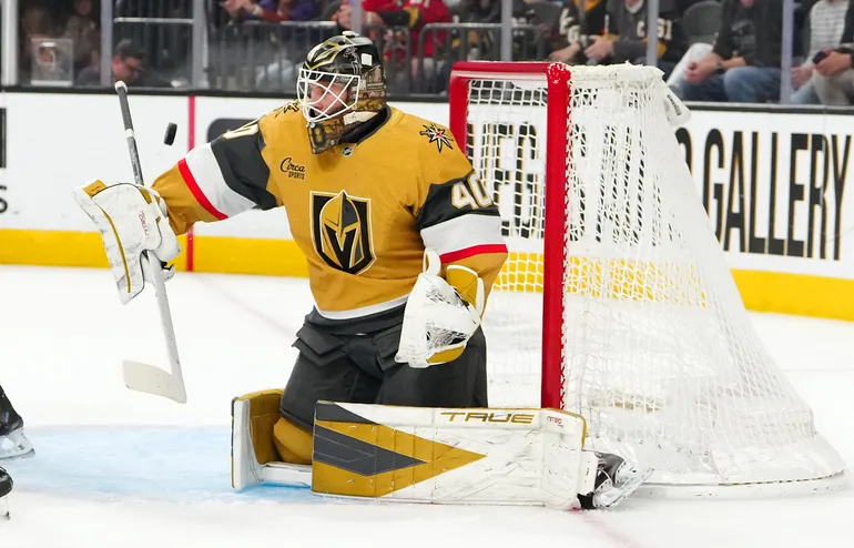 Akira Schmid trejdas från Vegas Golden Knights till Florida Panthers. Foto: Stephen R. Sylvanie-Imagn Images