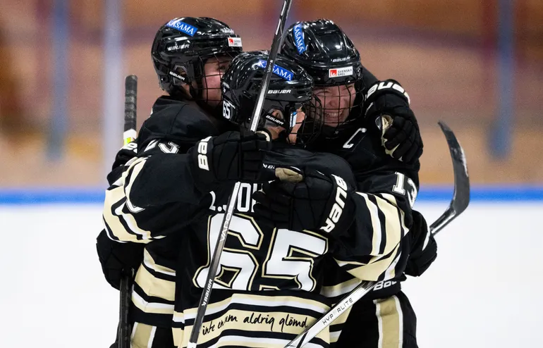 SDE utklassade Färjestad – seger med 7–1