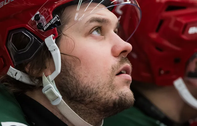 Måns Carlsson har tagit en paus på obestämd tid.