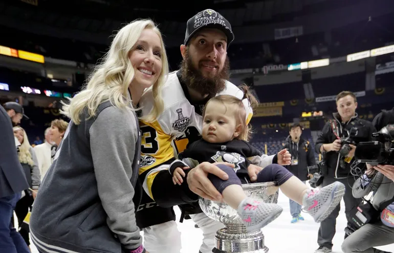 Dubble Stanley Cup-mästaren slutar – får NHL-jobb