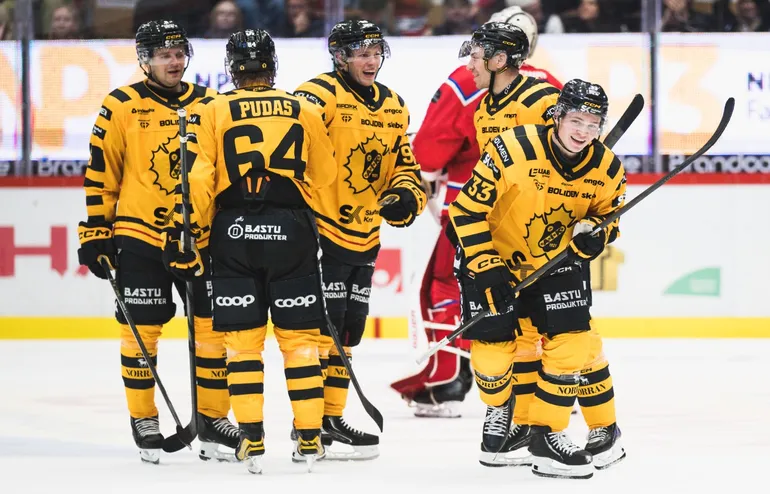 Skellefteå tog tre poäng i Timrå. 
Foto: PÃ¤r Olert / BILDBYRÃN / COP 108 / PO0208