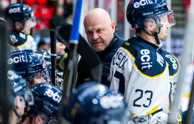 Andreas Johansson gör sitt andra år som tränare för SSK.