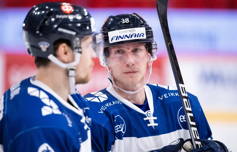 Beskedet: Förre SHL-stjärnan lägger av