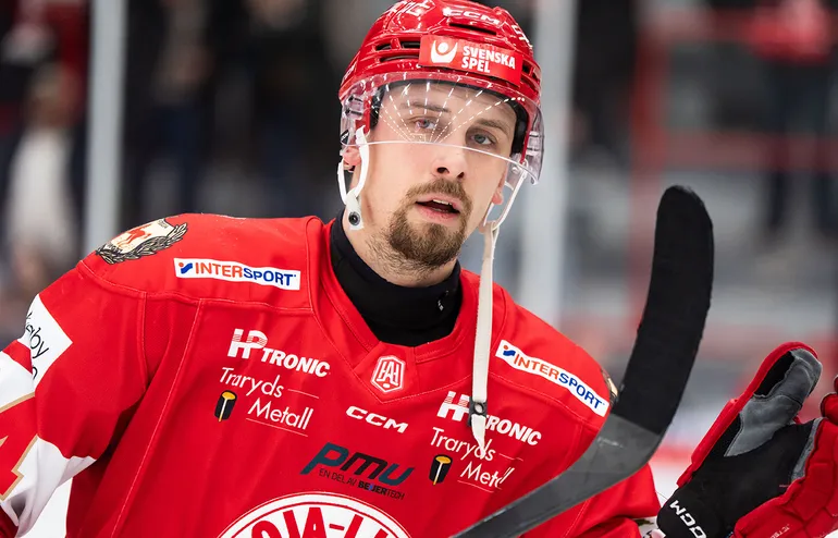 Hampus Olsson återvänder till Danmark. 