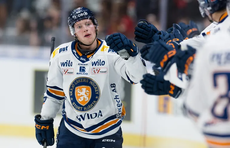 Karl Henriksson är klar för Frölunda till nästa säsong, enligt uppgifter.