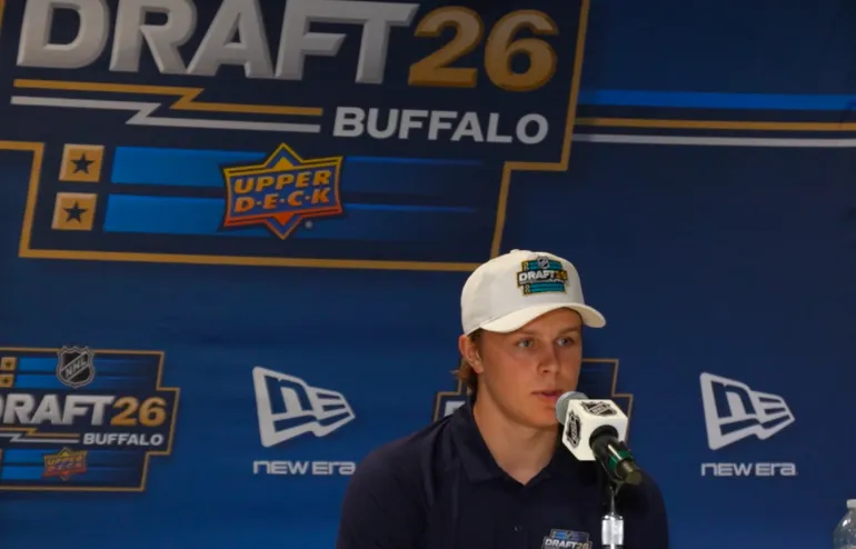 Ivar Stenberg mötte pressen i Buffalo under torsdagen.