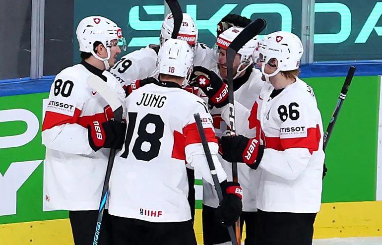Schweiz segrade mot Österrike