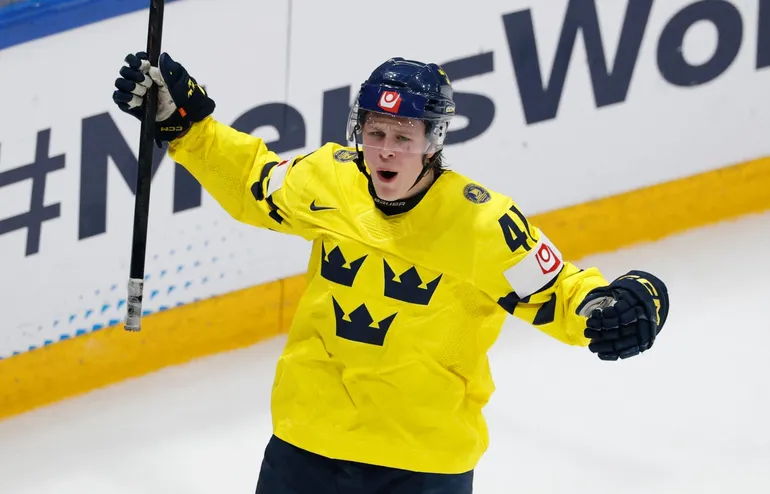 Därför ger Ivar Stenberg NHL-scouterna huvudbry