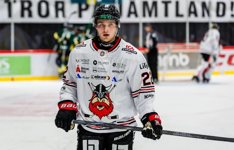 Olli Nikupeteri får 5 000 kronor i böter.