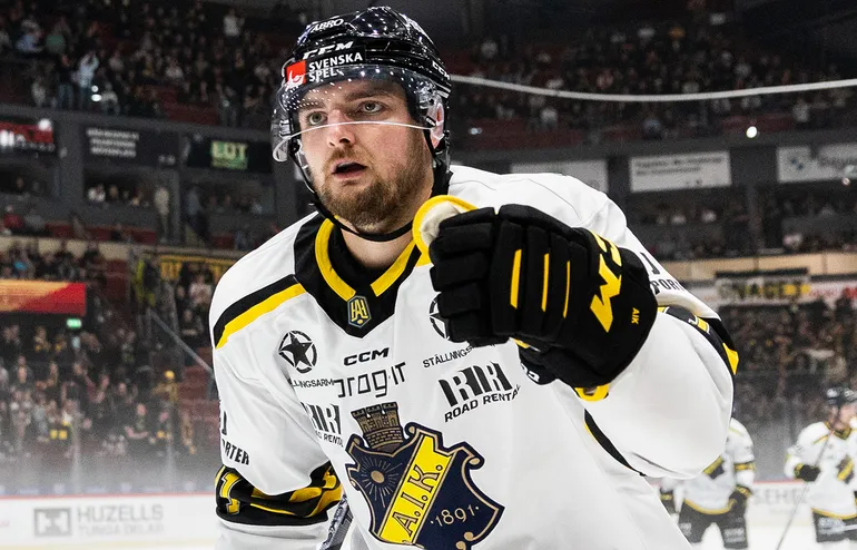 Branden Troock vänder hem till Nordamerika. 