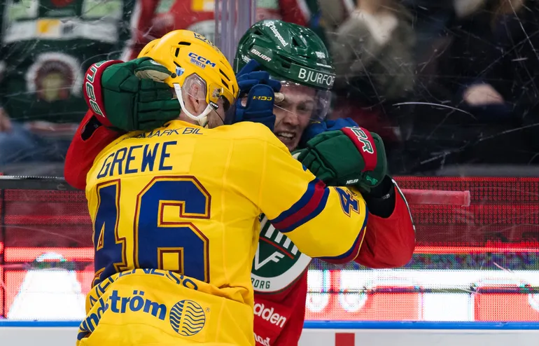 Bosse Meijer hamnade i slagsmål med Djurgårdens Albin Grewe.