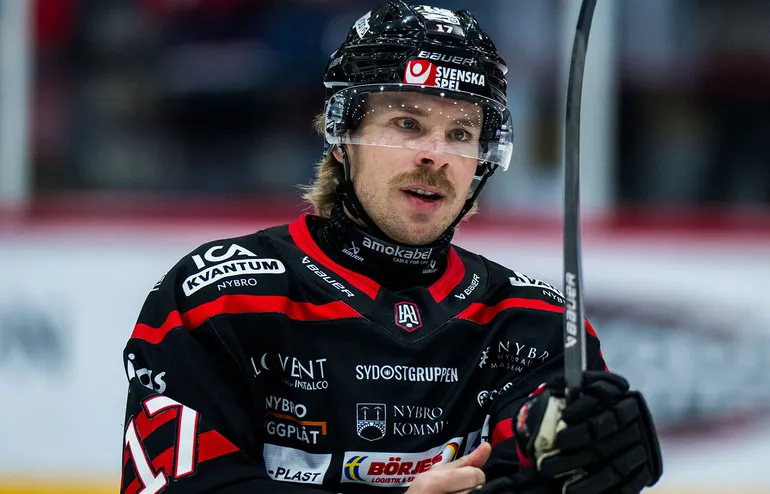 Efter tiden i Nybro flyttar Emil Forslund till Polen. 