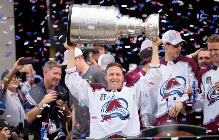 Veteranen lägger av – får NHL-jobb av svensken