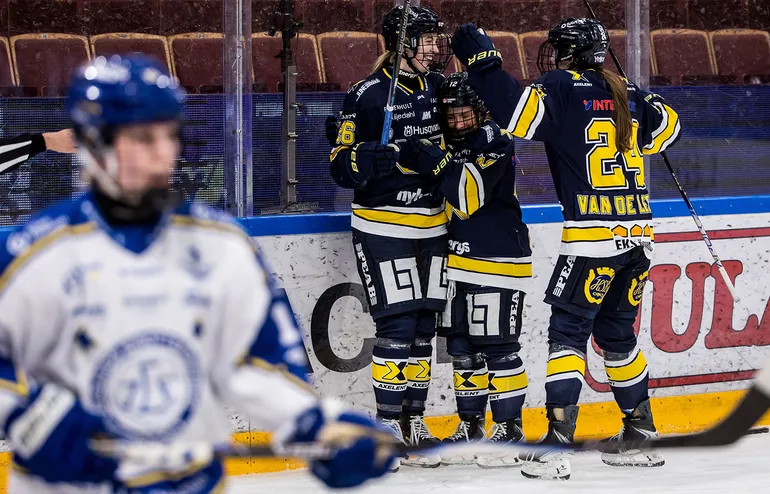 HV71 nära nytt kontrakt – krossar Leksand