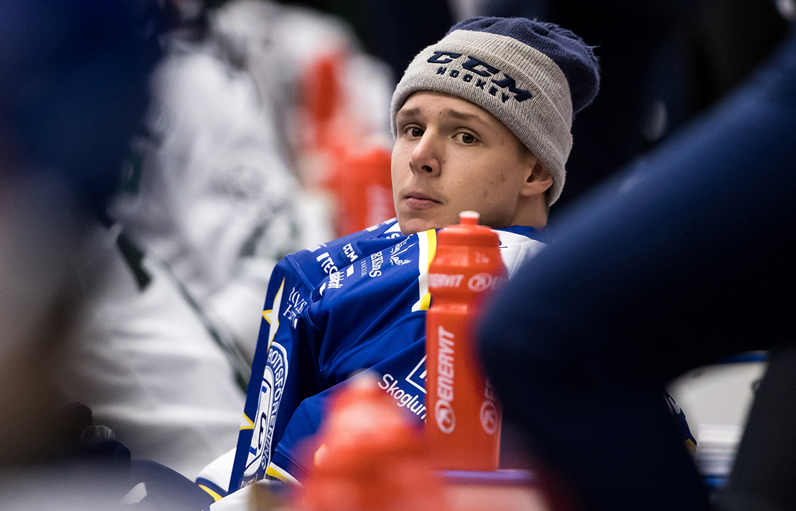 Tuff debut i AHL för svenske målvakten - Hockeysverige