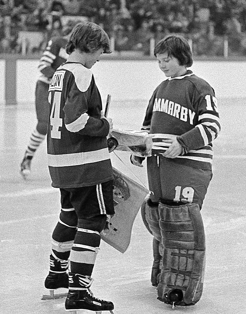 Pelle Lindbergh (höger) inledde sin hockeyresa i Hammarby
