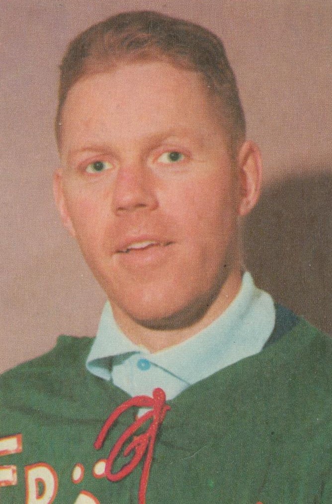 "Sura-Pelle" i skjorta och Frölunda-tröja