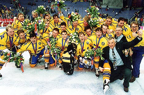 Sveriges guldlag från OS 1994.