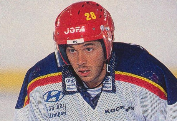 "Burra" är 59 år i dag – men fortsatte att spela hockey på olika nivåer tills 2022