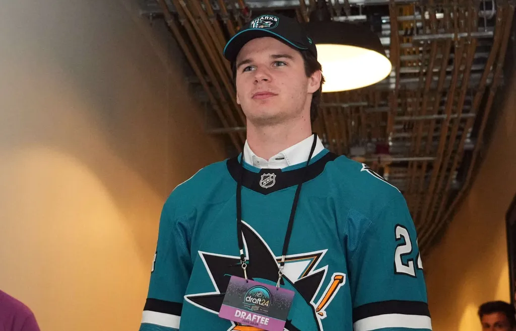 Sam Dickinson hoppas på NHL-spel i vinter