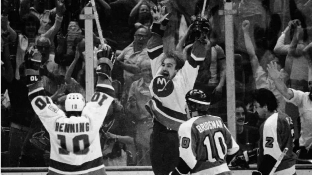 Robert "Bob" Nystrom gör mål mot Philadelphia.