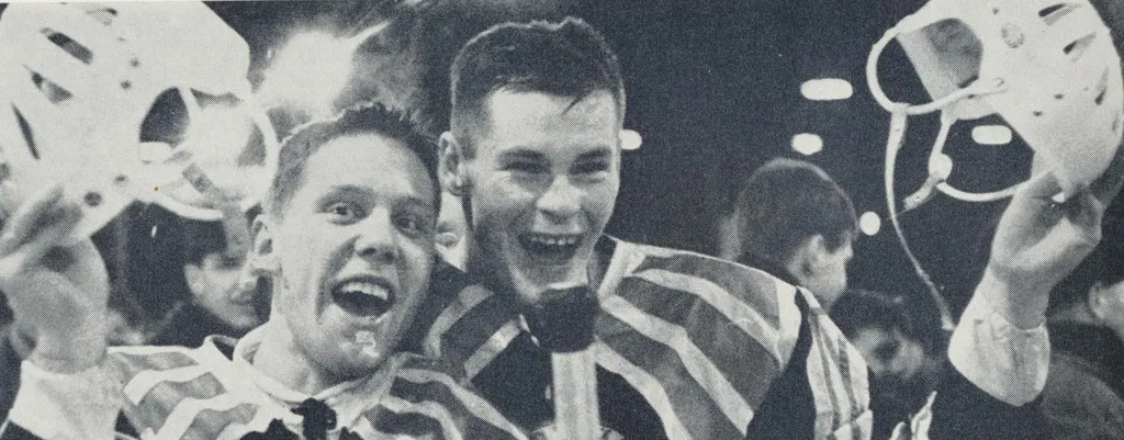 Hans Dahllöf och Tord Lundström firar SM-guldet 64.