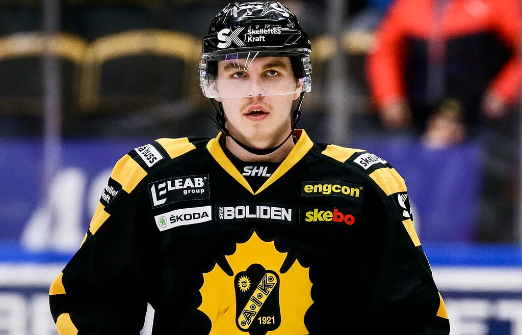 Sebastian Aho vann SM-guld och spelade över 150 SHL-matcher i Skellefteå.