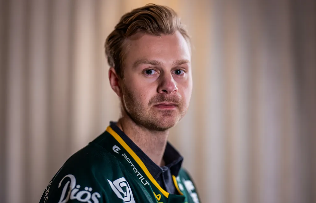 Lucas Wallmark.