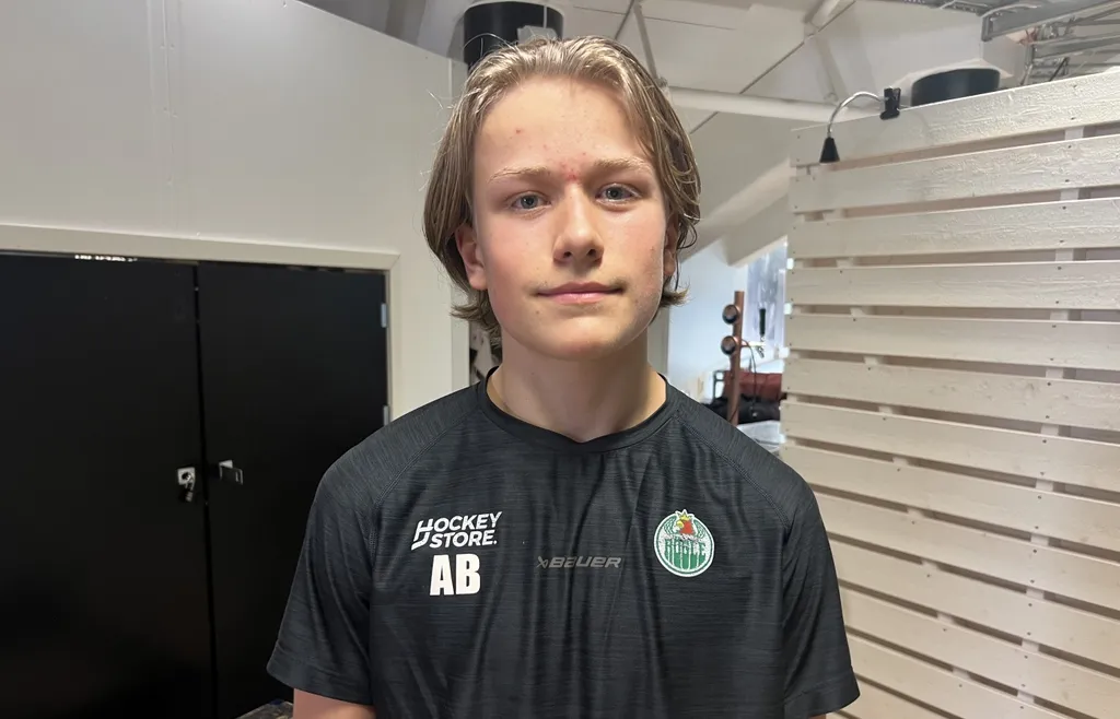 Alexander Brunnström är på väg fram i Rögle.