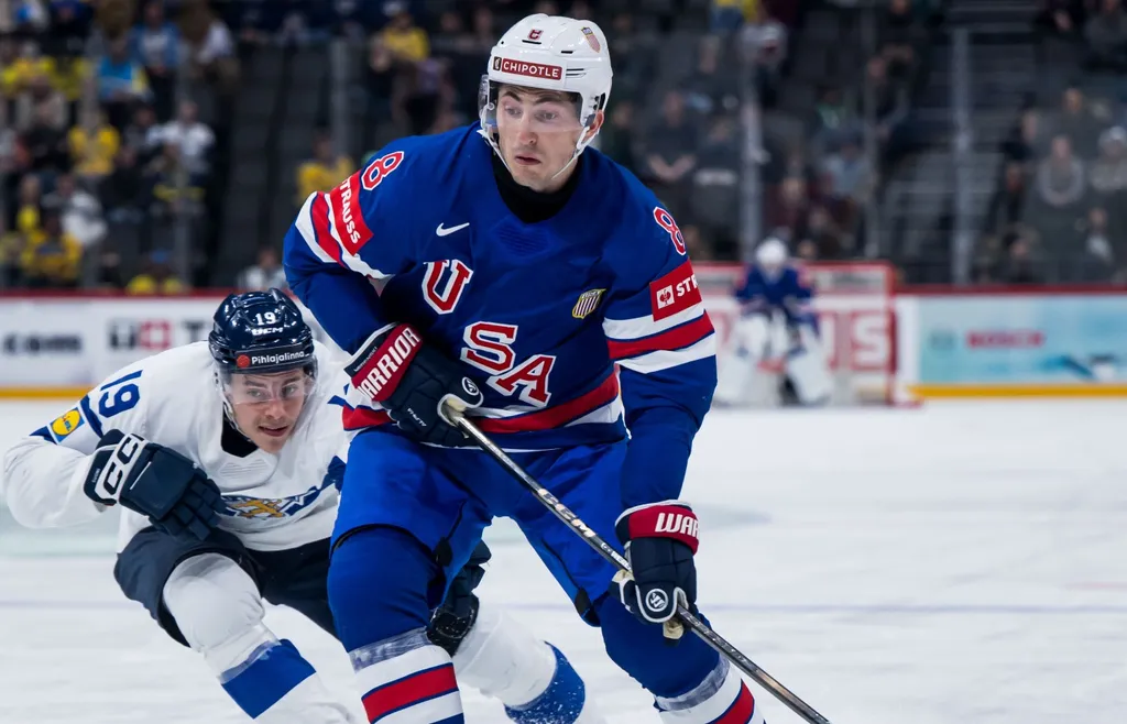 Zach Werenski avslutade förra säsongen med att föra USA till VM-guld i Sverige