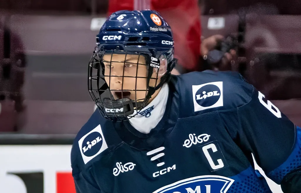 Juho Piiparinen stiger på många draftrankingar