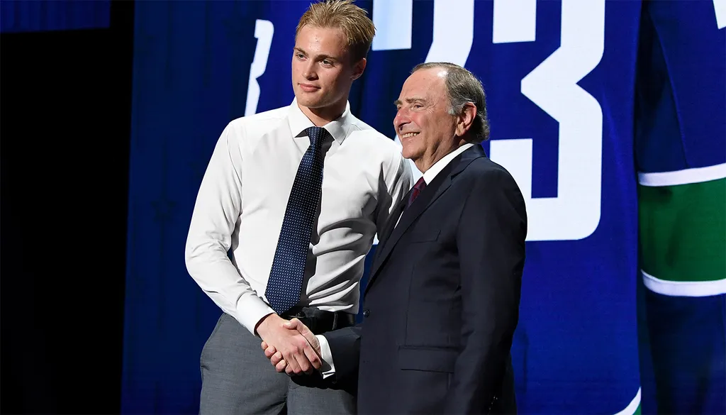 Tom Willander väntas få NHL-debutera den här säsongen