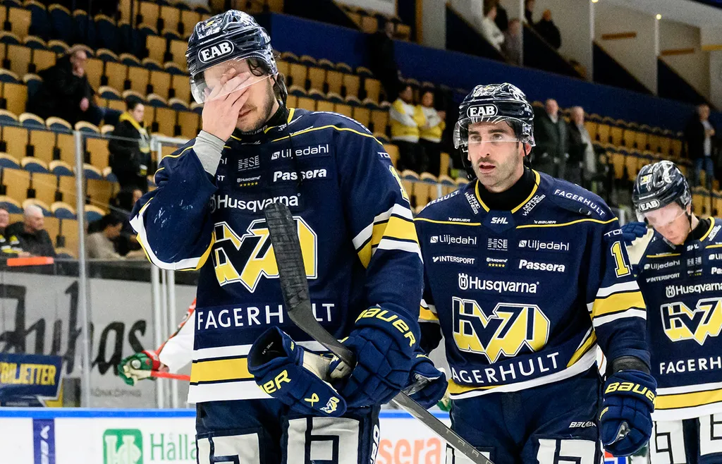 Tanner Kero och Joseph Laleggia deppar efter torsdagens 1–2-förlust mot Frölunda