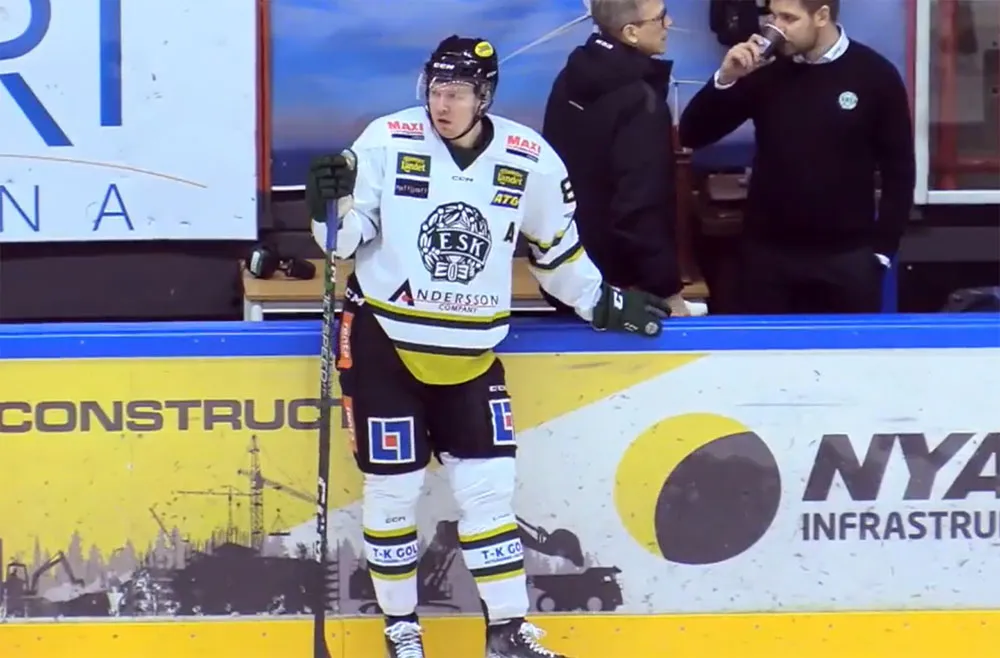 Tobias Smids lägger av