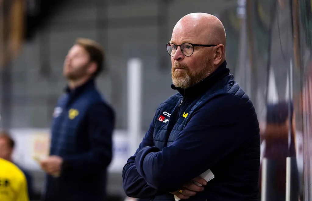 Johan Rosén har ersätts under U17-landslagets nästa samling. 