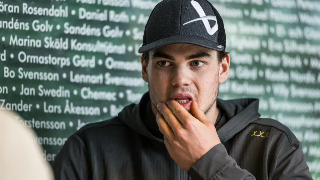Lian Bichsel är en spelare som Calgary kan få som en del av ett paket för Rasmus Andersson