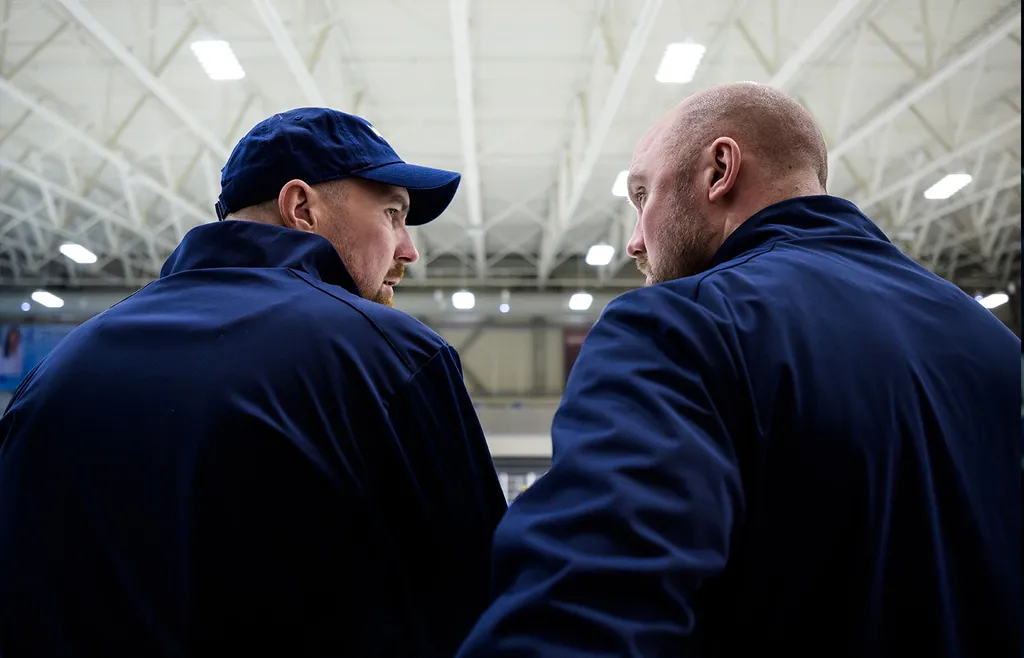 Juniorkronornas assisterande tränare Gereon Dahlgren och Nicklas Grossmann. Foto: Bildbyrån/Joel Marklund.