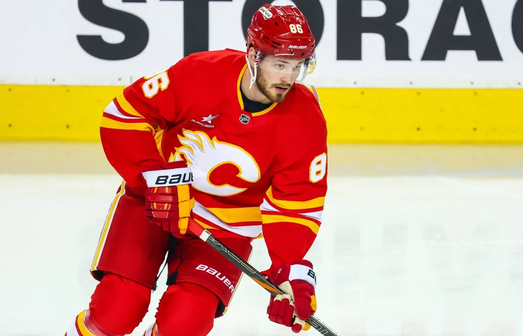 Joel Farabee hade en tung säsong och trejdades från Philadelphia till Calgary