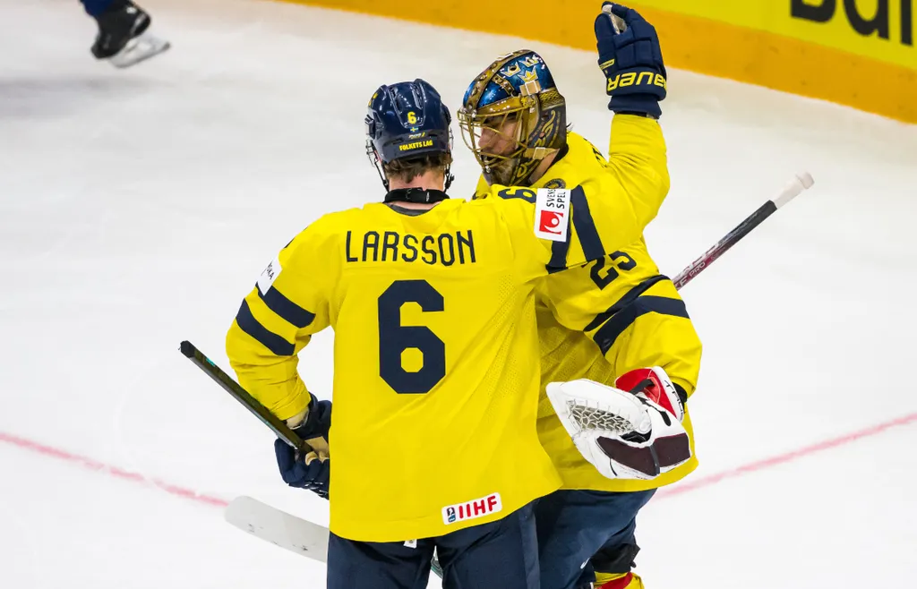 Adam Larsson har en diger landslagserfarenhet