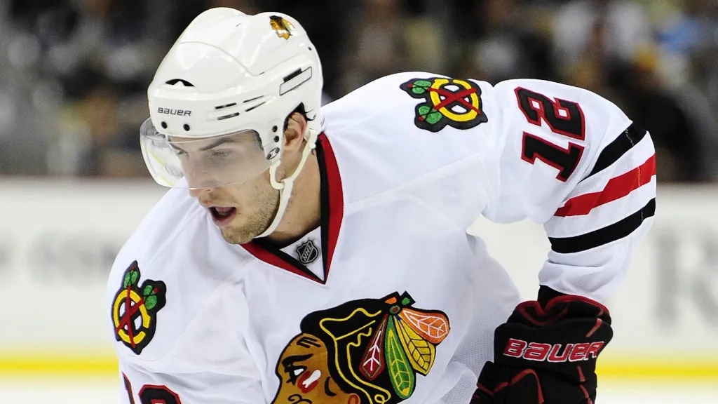 Kyle Beach i Chicago Blackhawks tröja