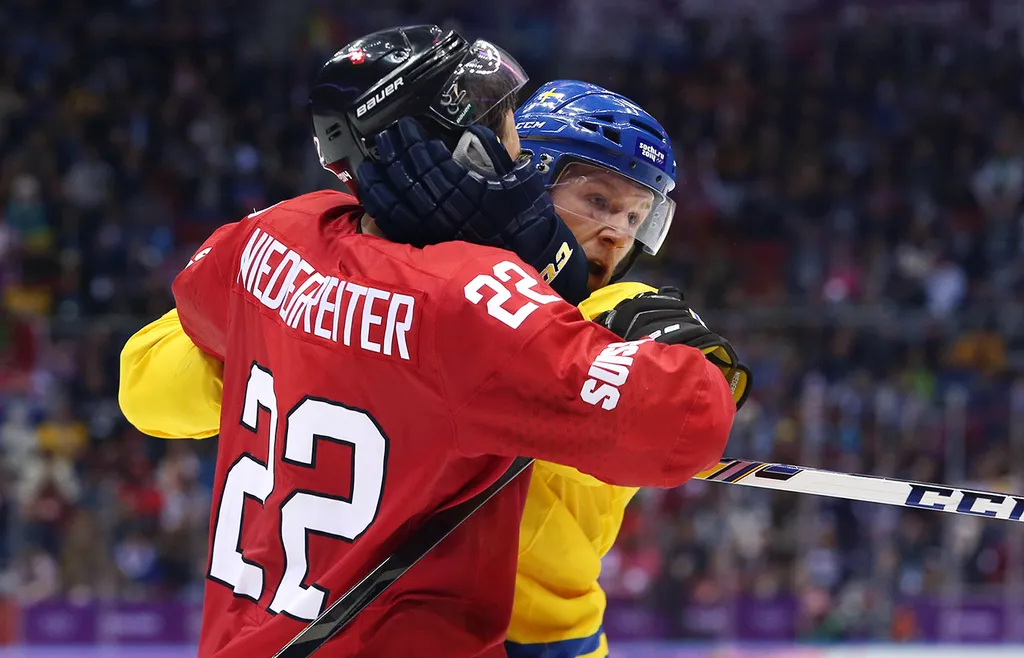 Niederreiter och Landeskog i en tango